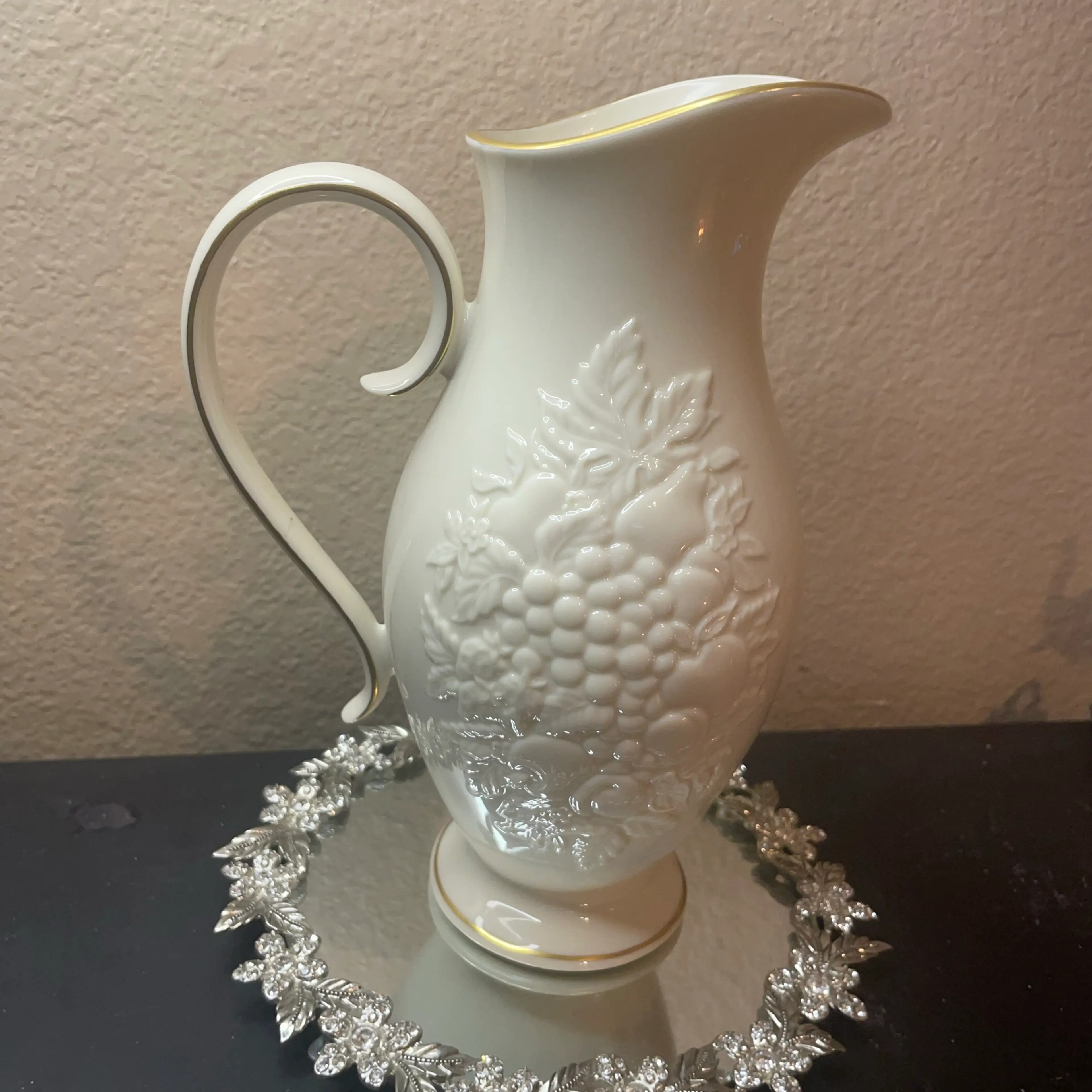 Image 1 of 6