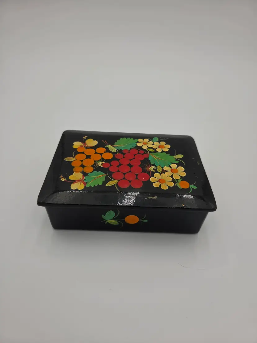 Ukrainian wooden box