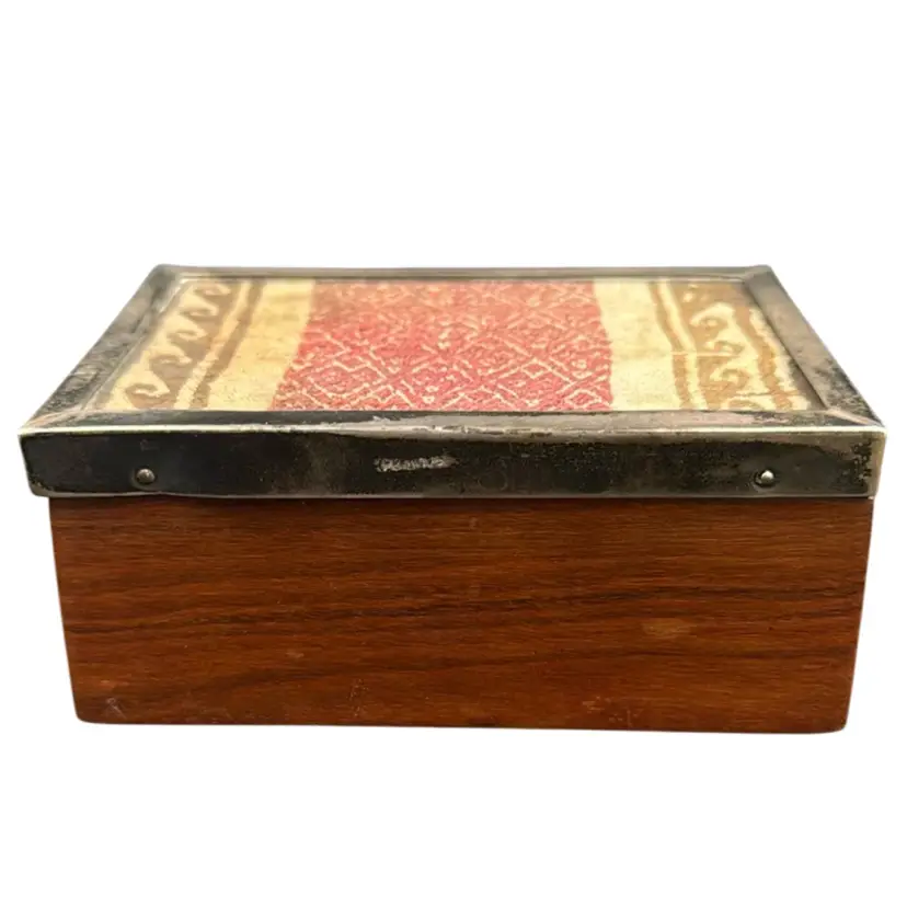 Vintage Peru Trinket Box With Lid, Very Old Carved Box No Seems
