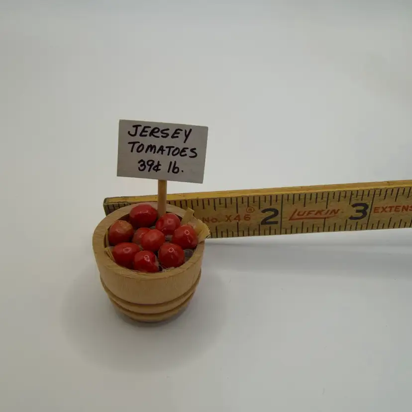 🔔 Miniature Wood Barrel Of Tomatoes