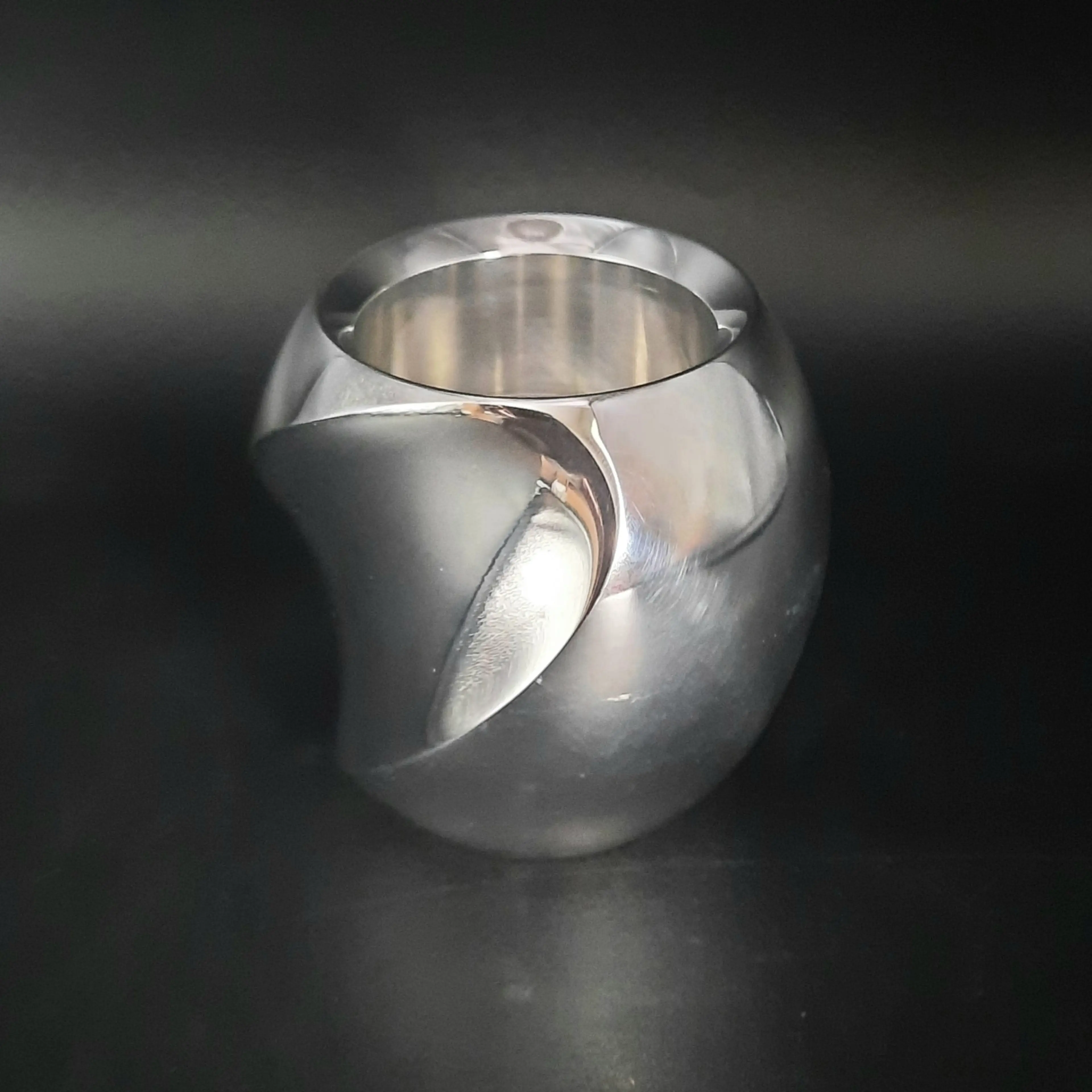 Image 2 of 8
