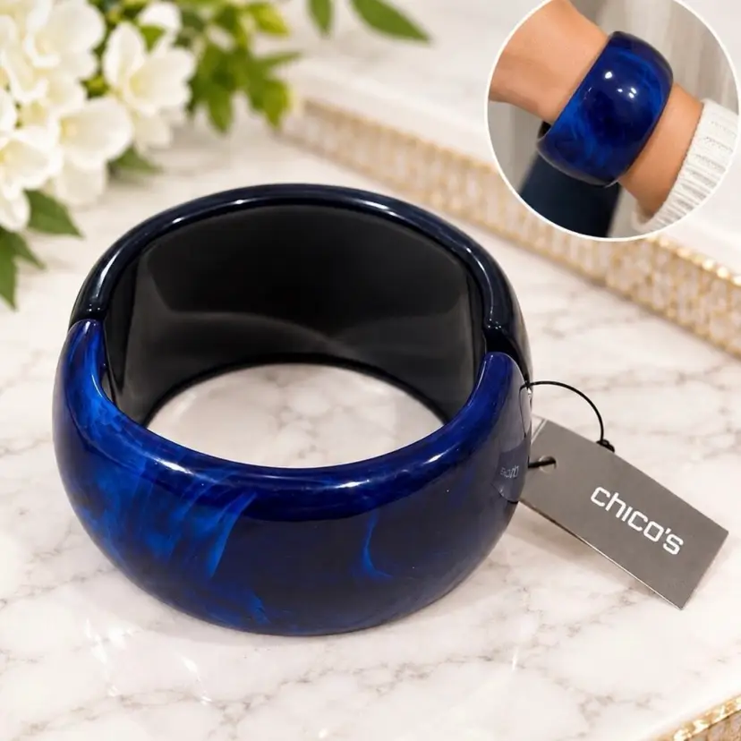 $50 Chicos Statement Chunky Resin Acrylic Marble Look Bangle Bracelet Cuff Hinge New