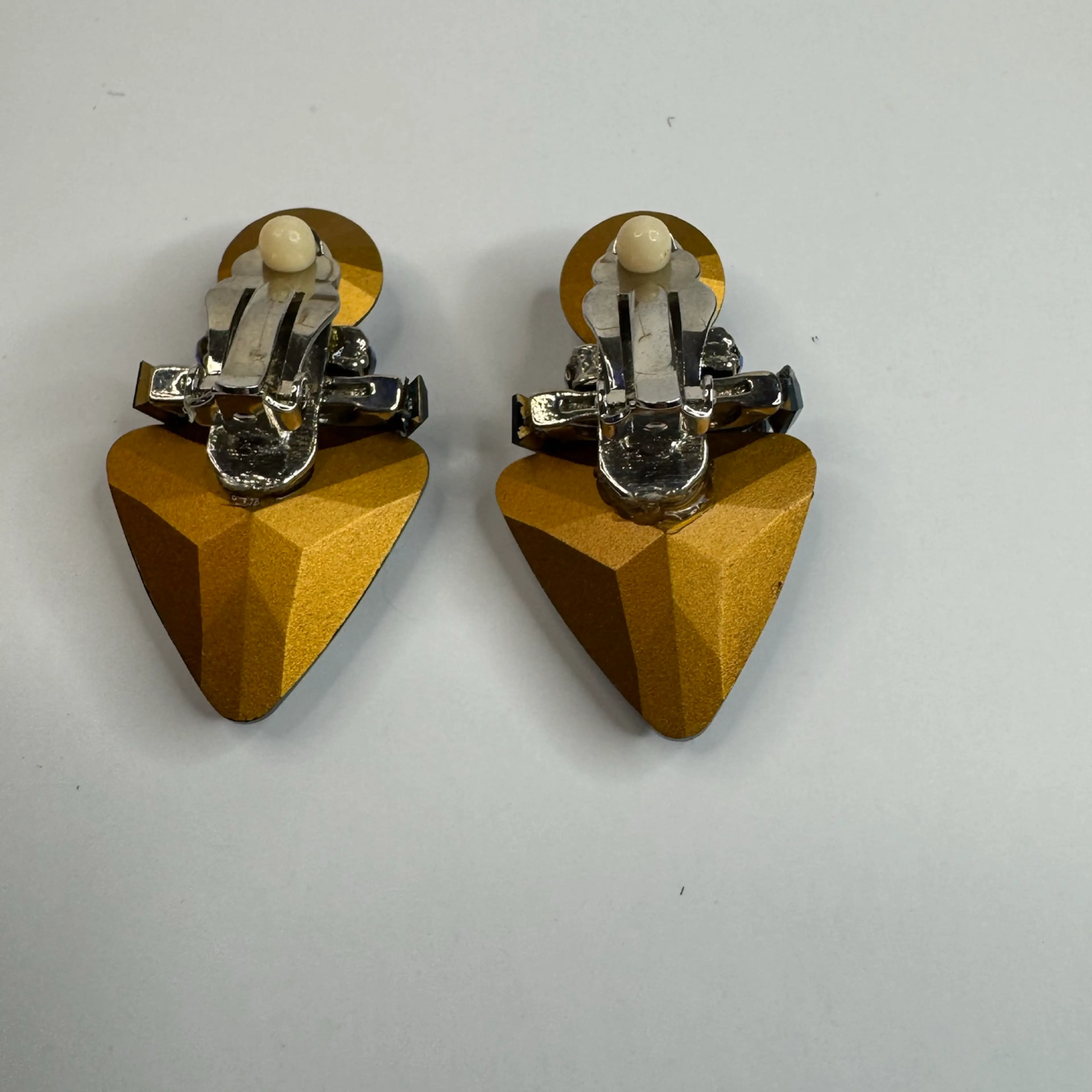 Image 3 of 6