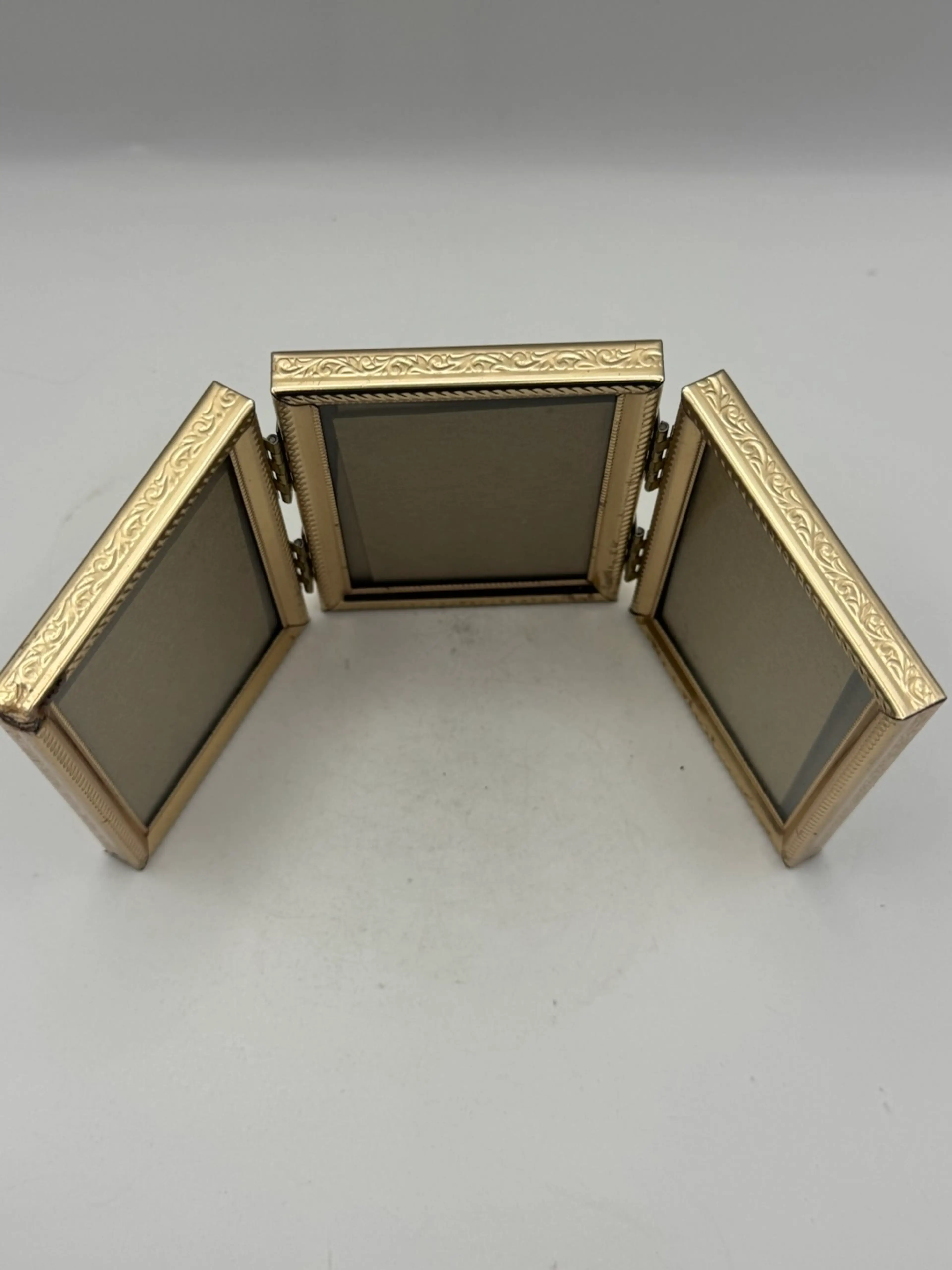 Image 3 of 3