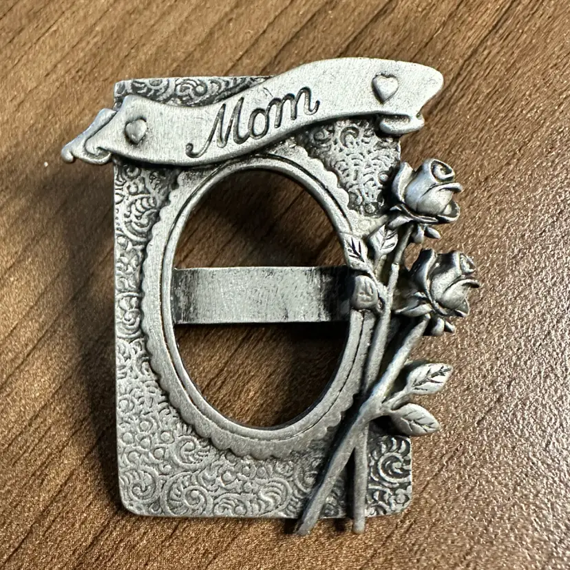 JJ Brooch Mom Picture Frame Pewter-Tone