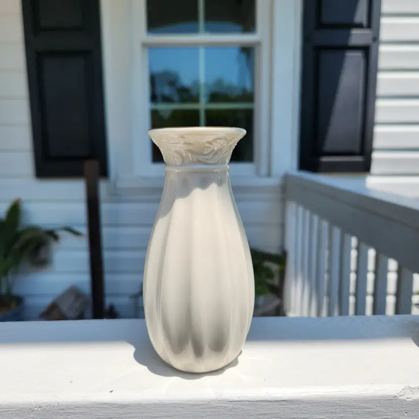 Lenox Vintage Small Bud Vase 5"x2"