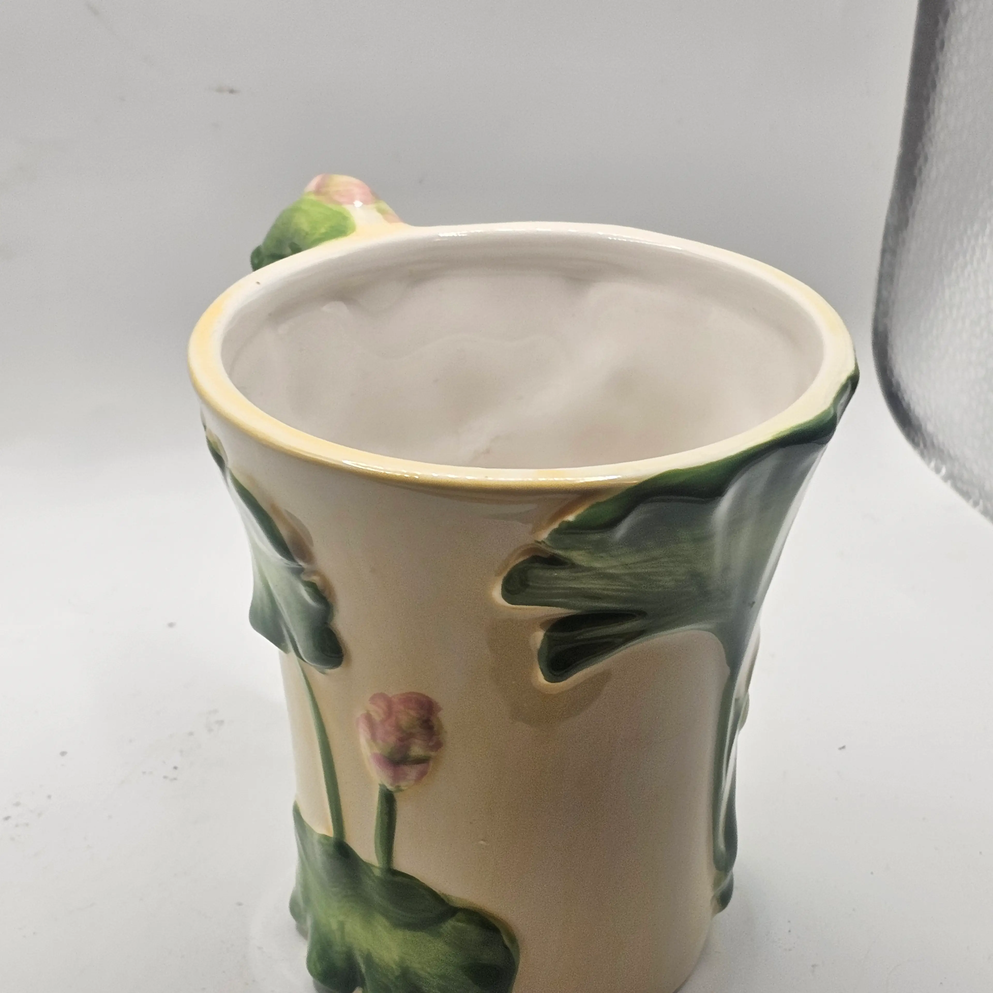 Image 2 of 7