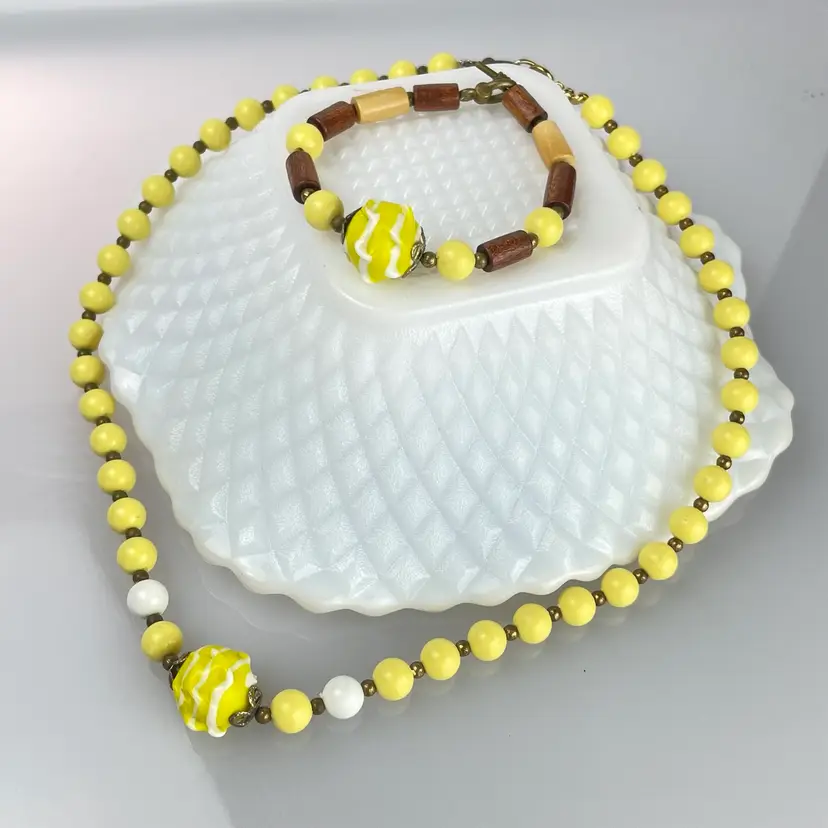 Yellow White Plastic & Art Glass, Brass, Wood Bead Necklace and Bracelet Set Vintage