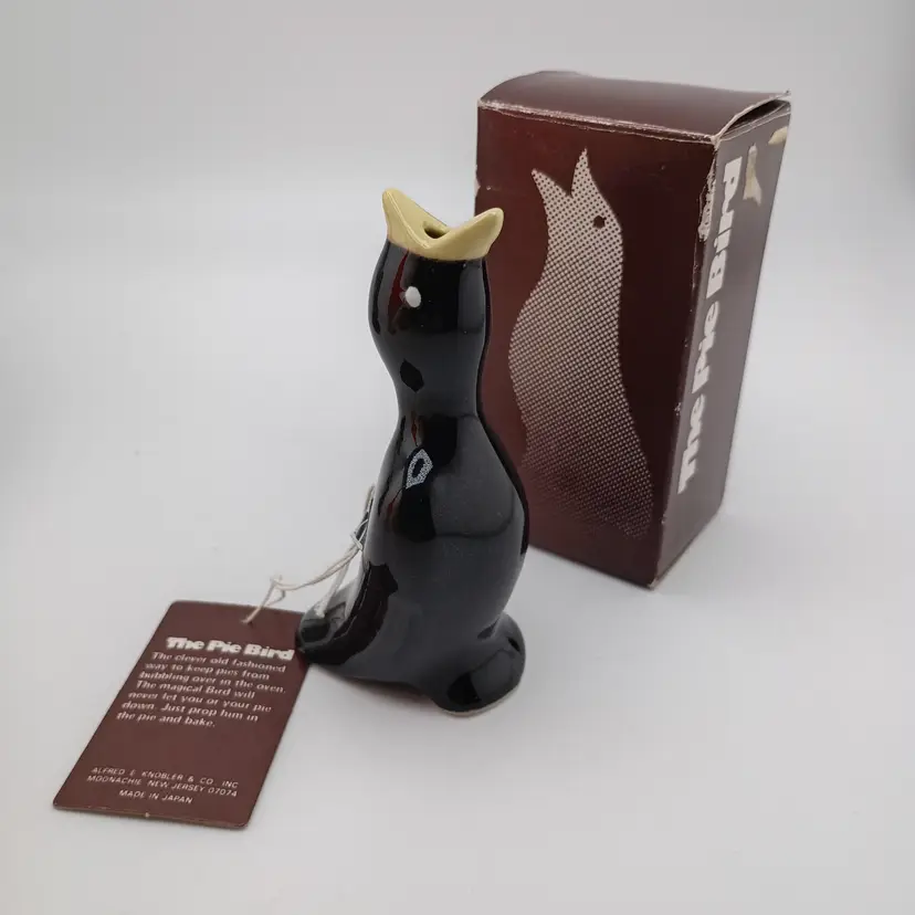 Knobler pie bird -- new in the box