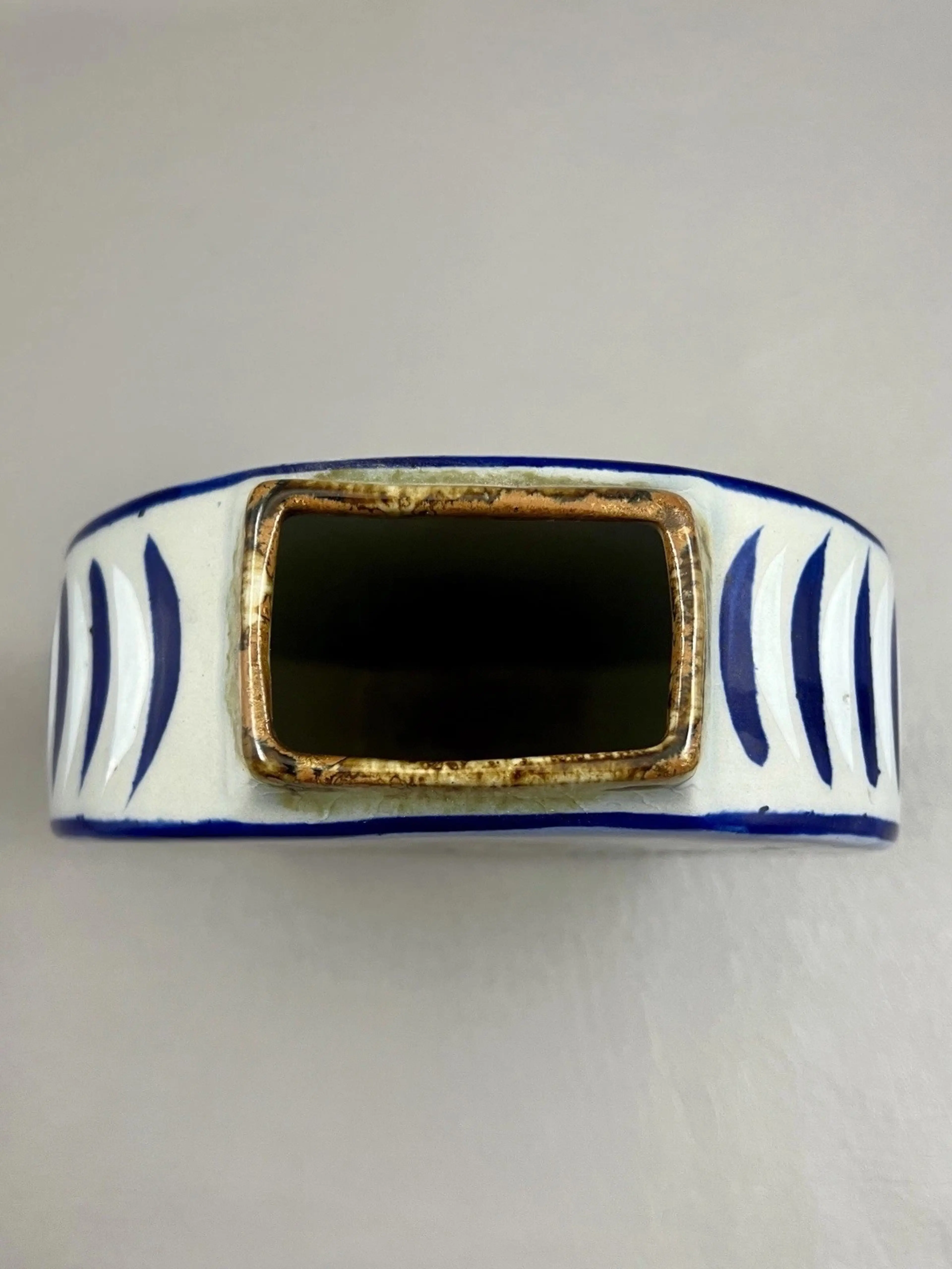 Image 2 of 10
