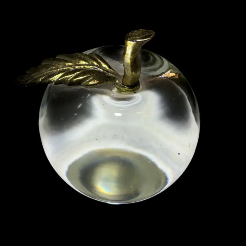 VTG Clear Apple With Brass Tone Leaf Art Glass Paperweight