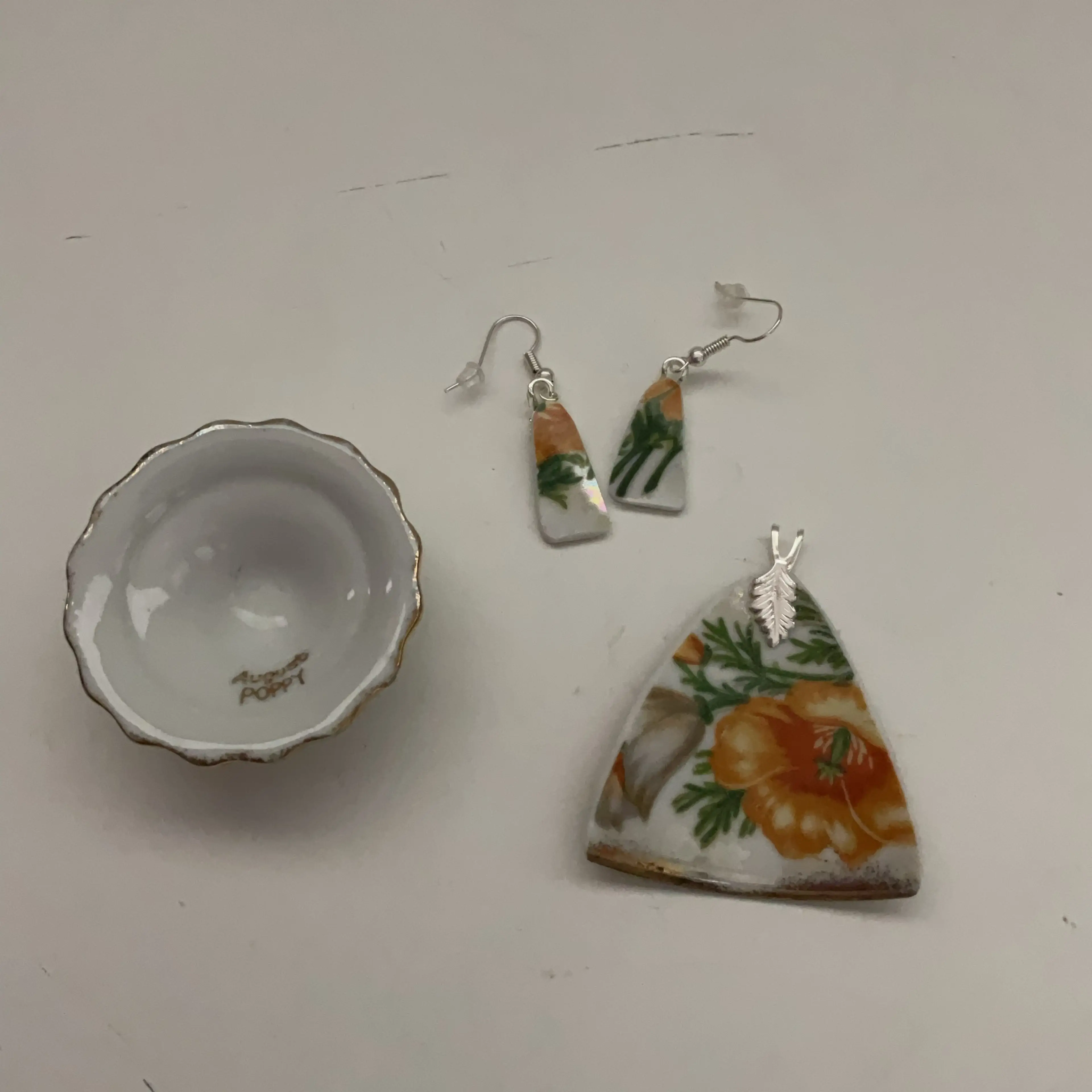 Image 1 of 2