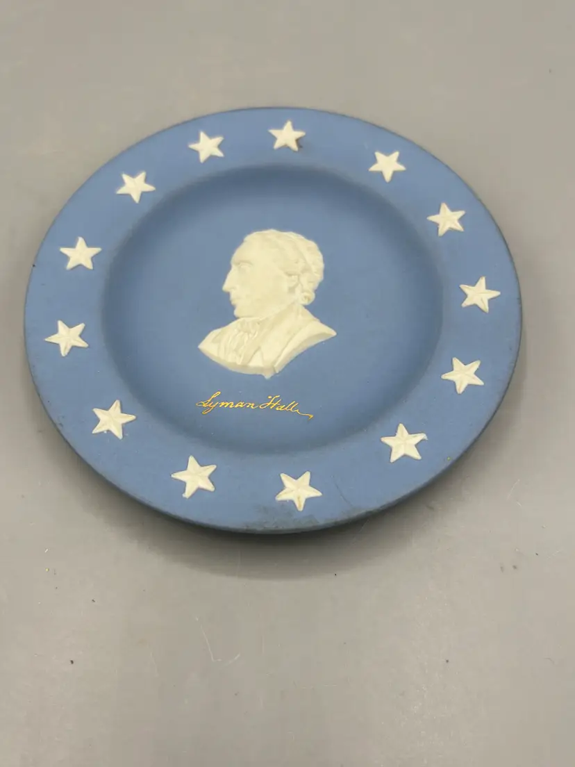 Vintage Wedgewood Jasperware dish