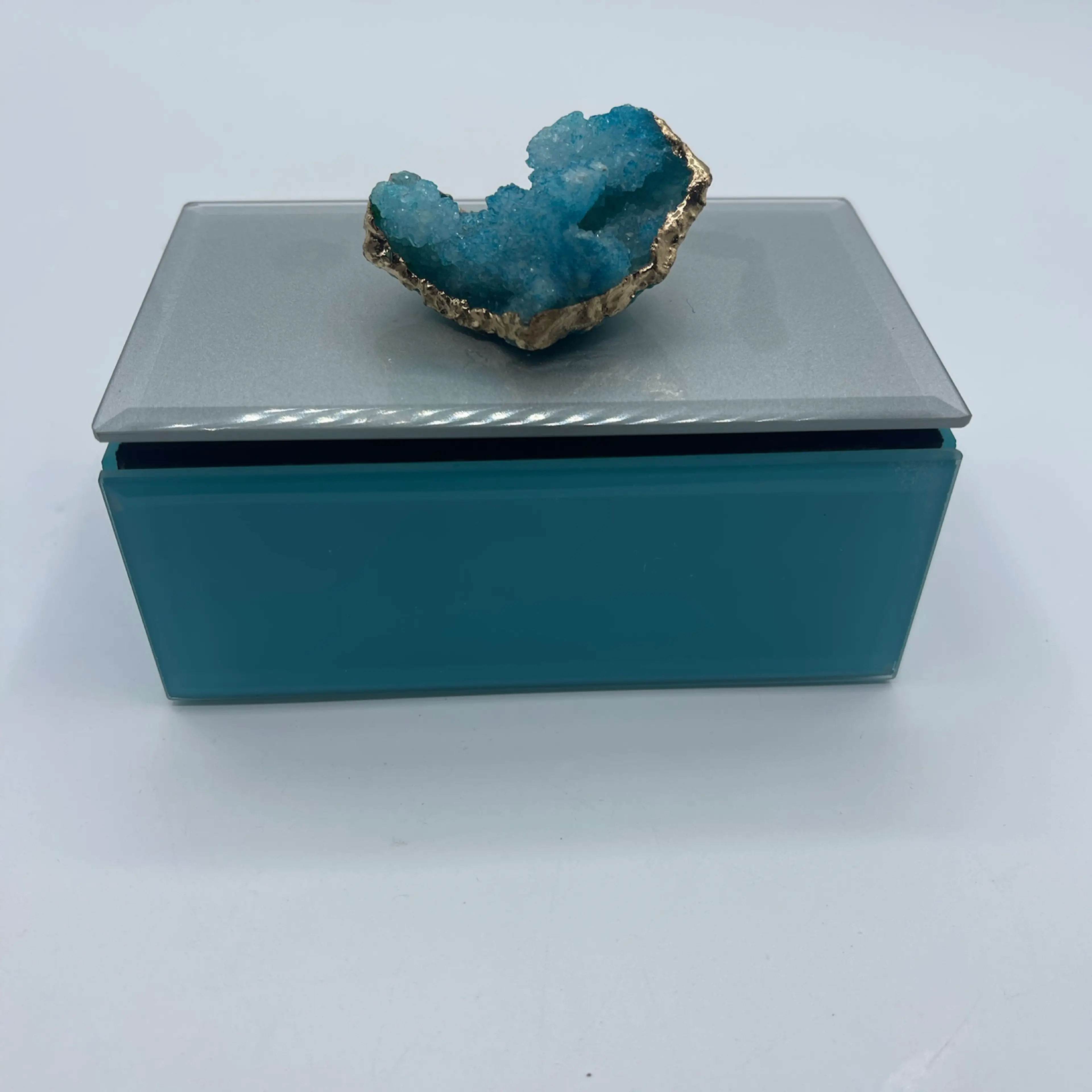 Image 2 of 6