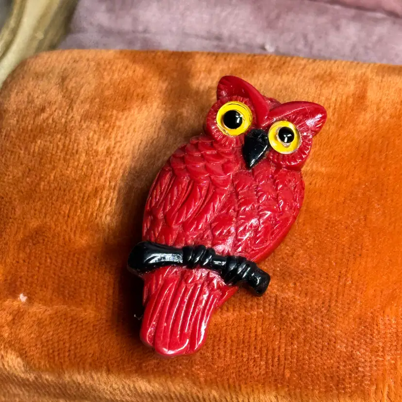 Vintage Lucite Owl Brooch