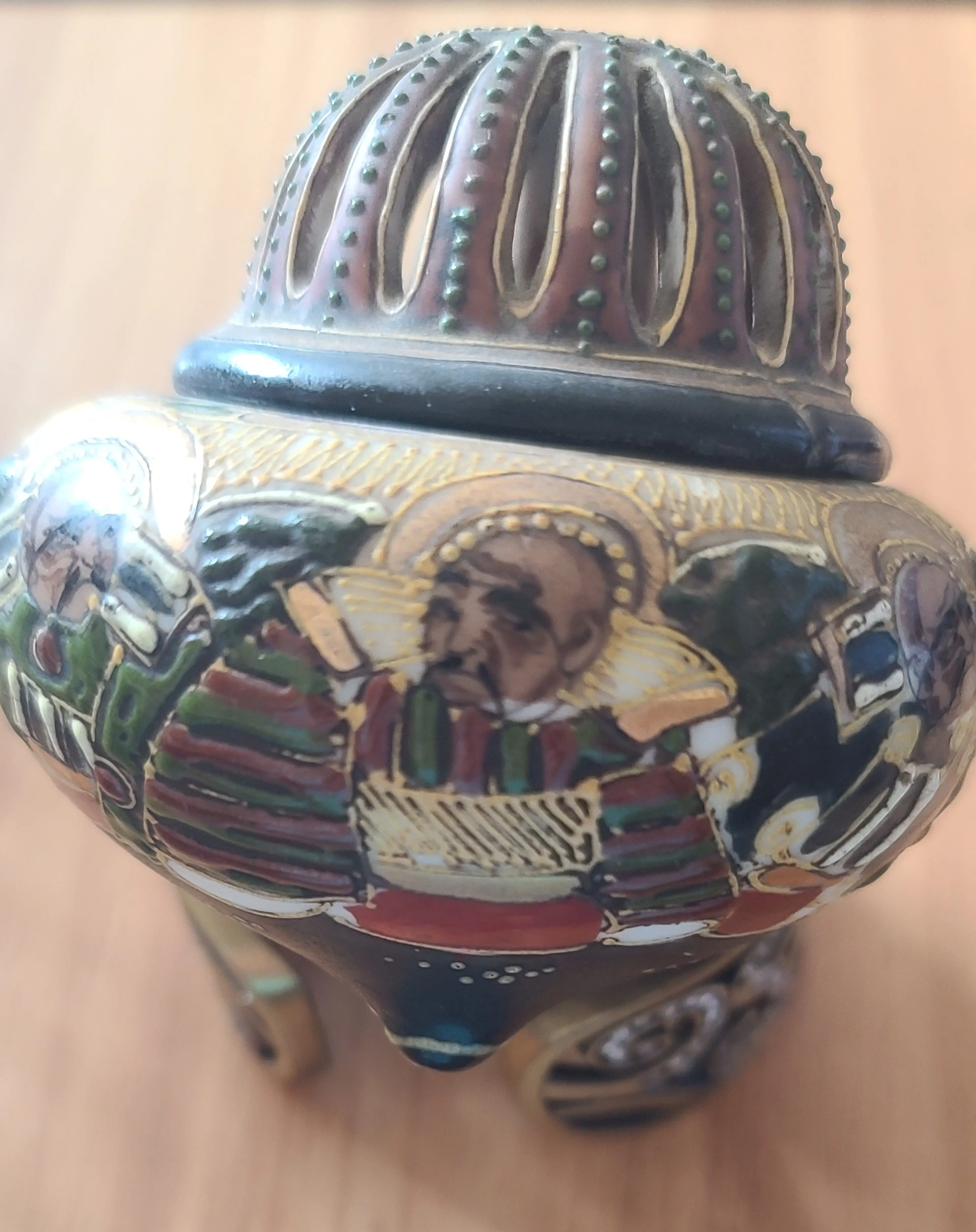 Image 2 of 7