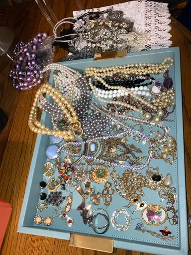 Jewelry Dig And Loaded Store 💍🎉💍