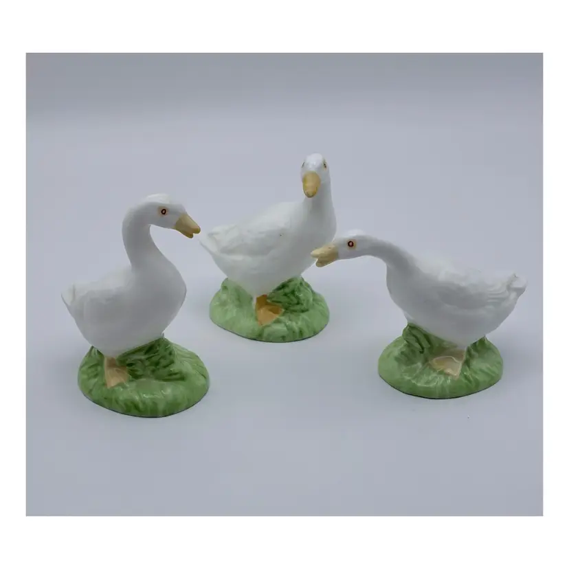 Vintage Bone China White Duck Goose Set Of 3 Figurines Made in Taiwan ROC