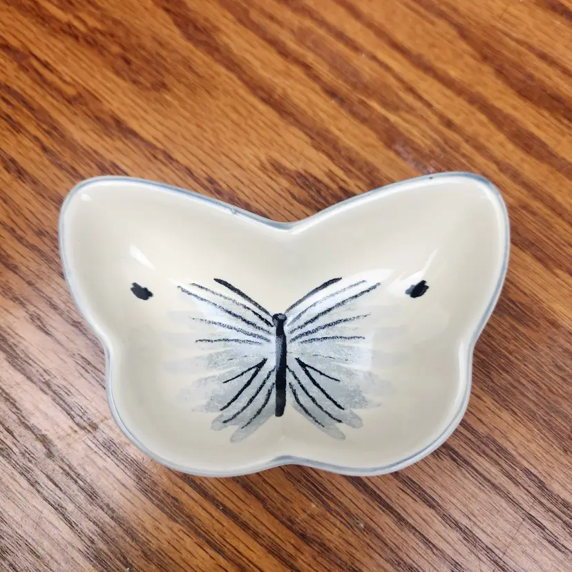 Butterfly Trinket Dish - Oatmeal (Color)