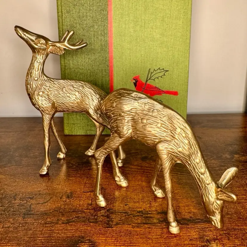 😻 vintage Mid-Century Modern deer, standing buck & grazing doe brass reindeers, head up 6.5” head down 4.5” tall