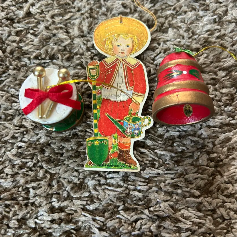 Lot Of 3 Ornaments