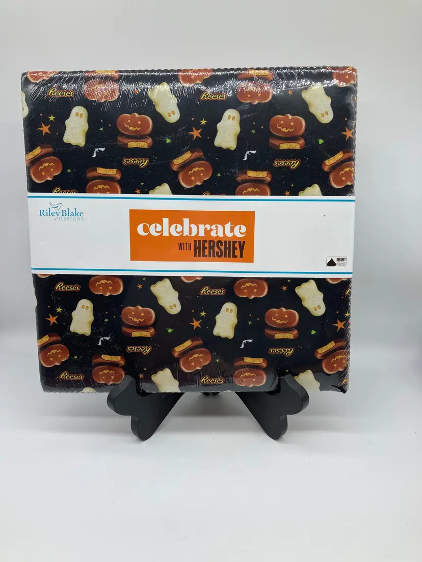 Riley Blake - Celebrate with Hershey Halloween 10 inch Stacker
