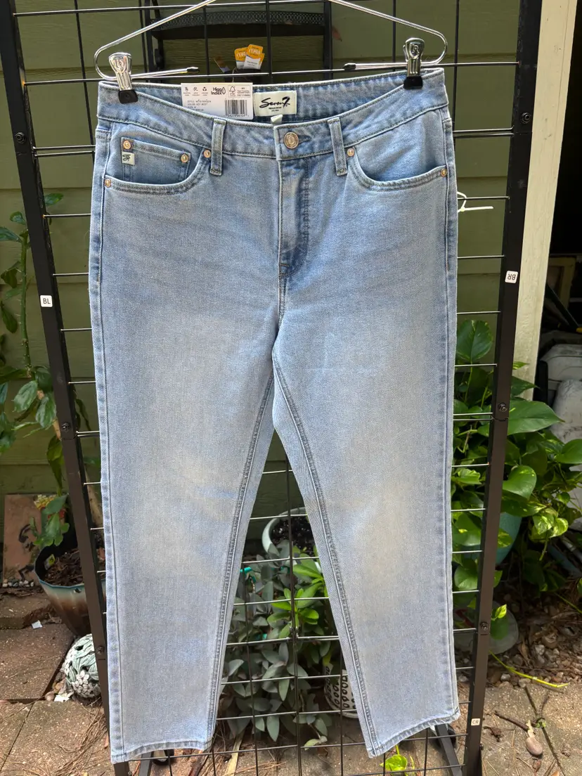 NWT Ladies Size 8 Jeans