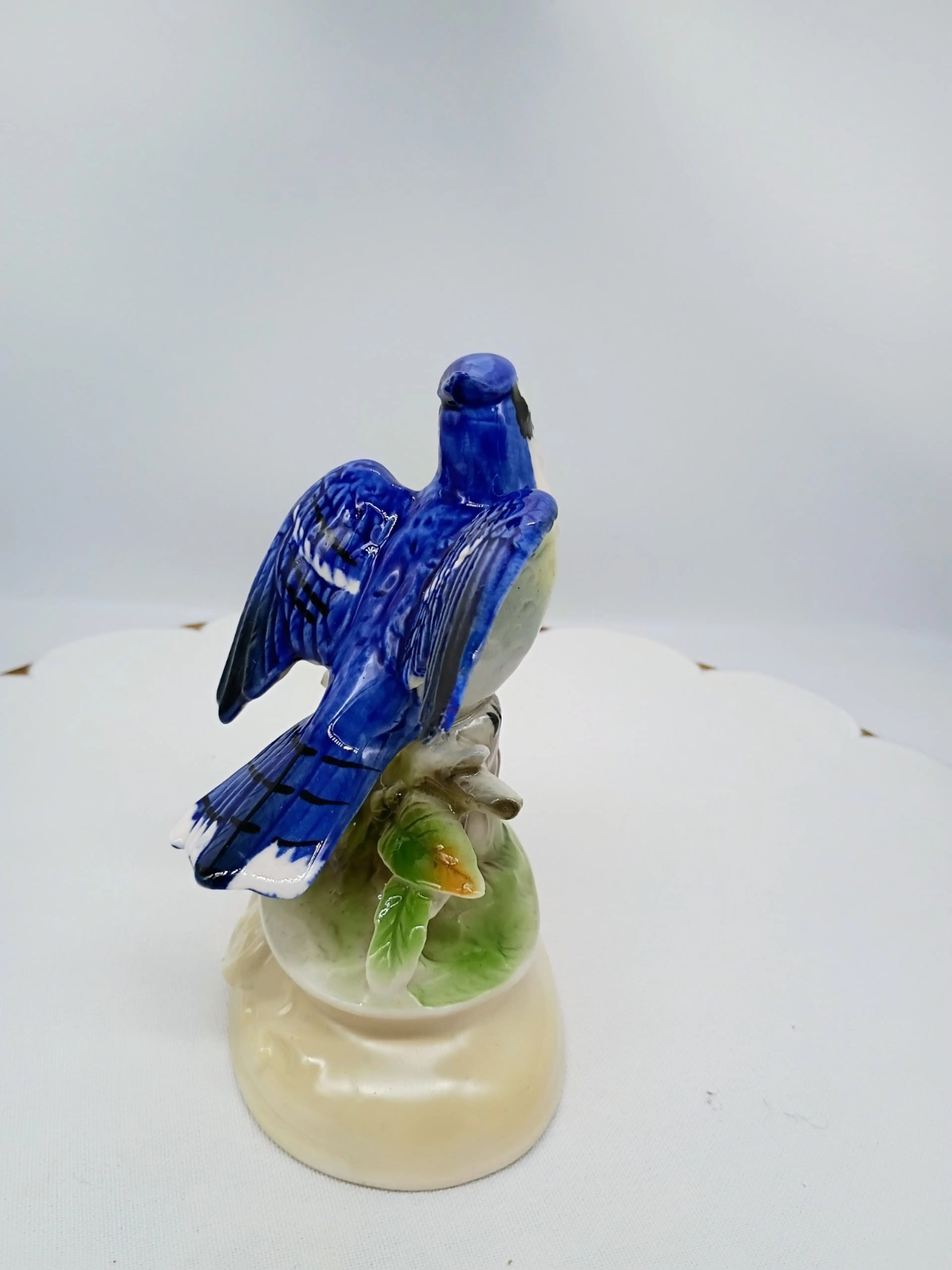 Image 4 of 8