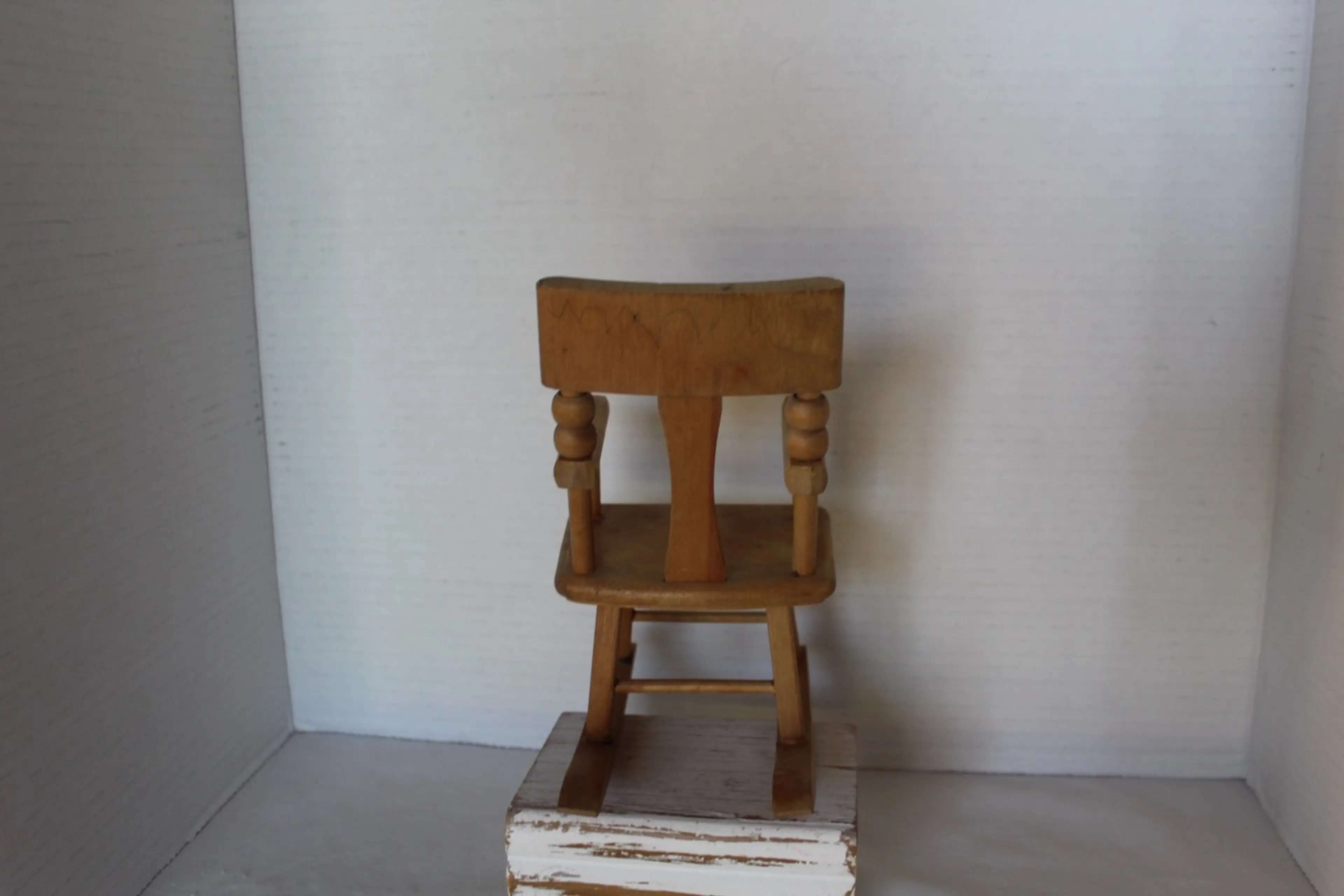 Image 4 of 8