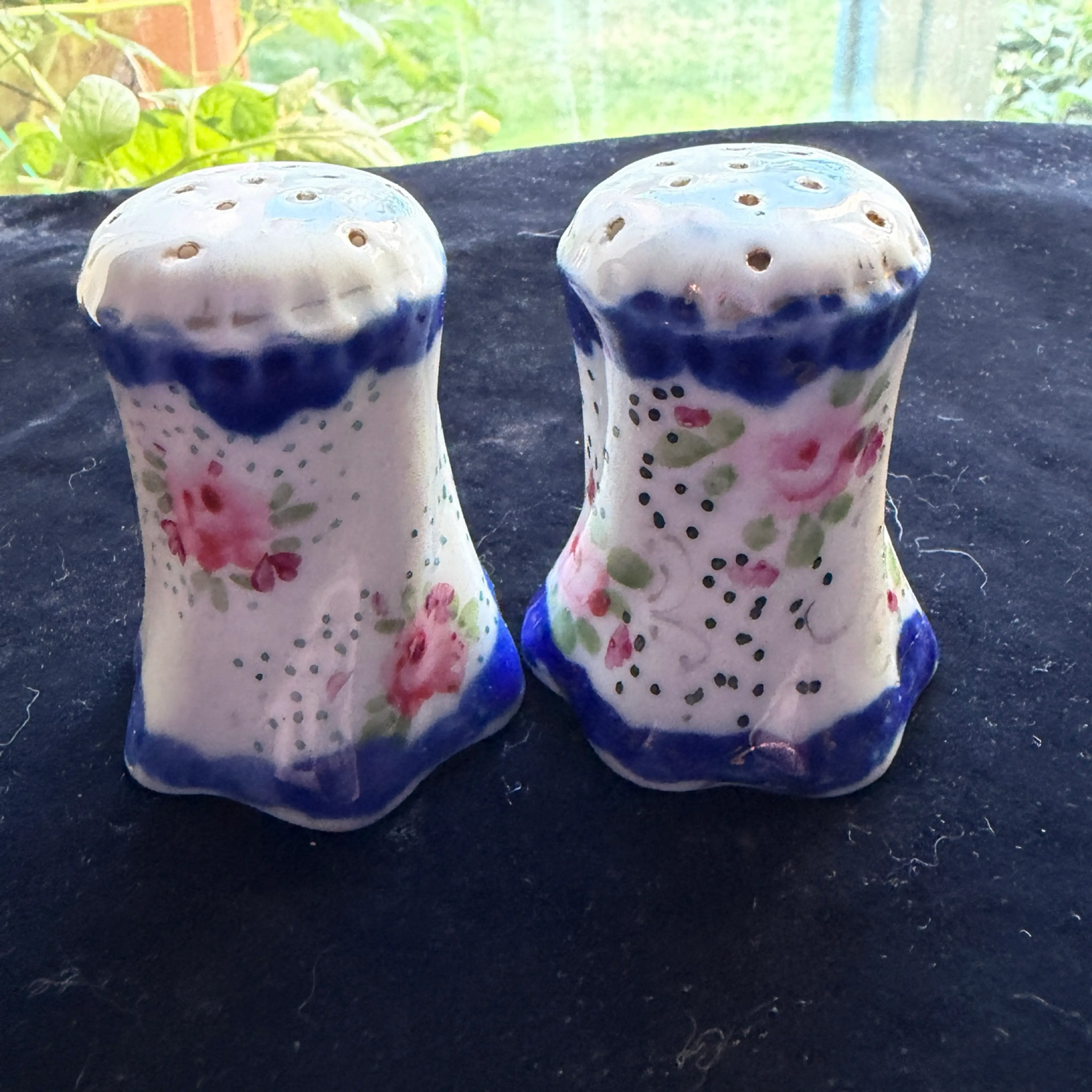 Image 2 of 10