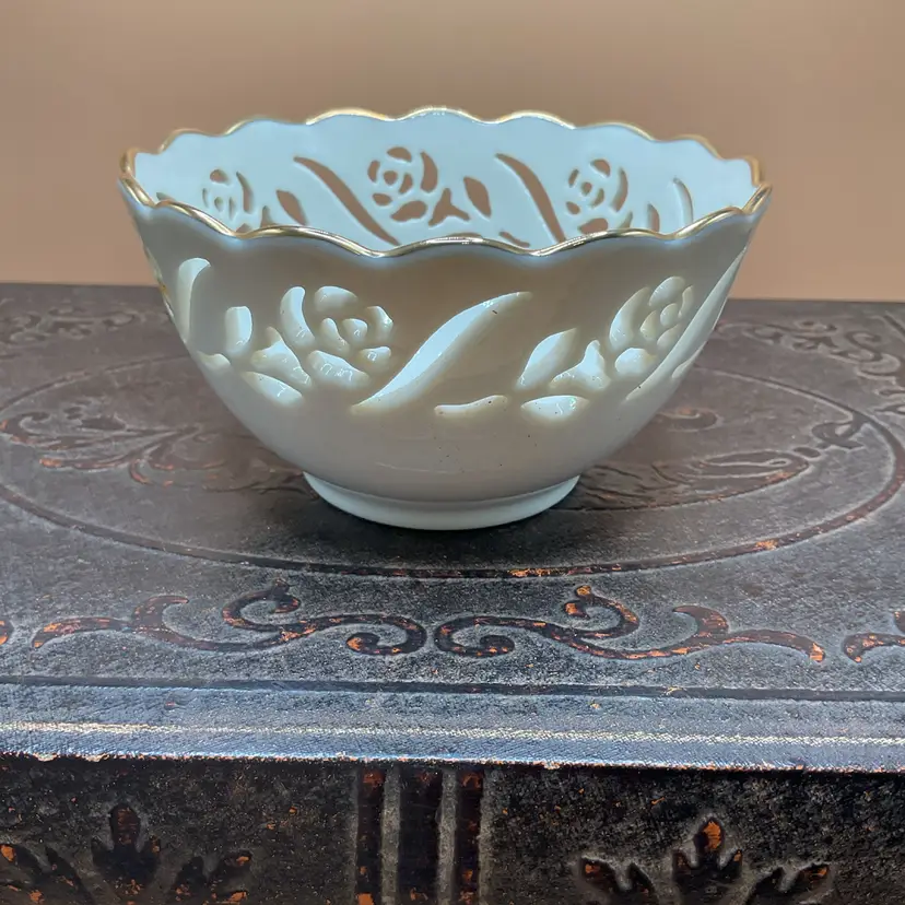 🍁 Lenox Rosebud Collection Bowl