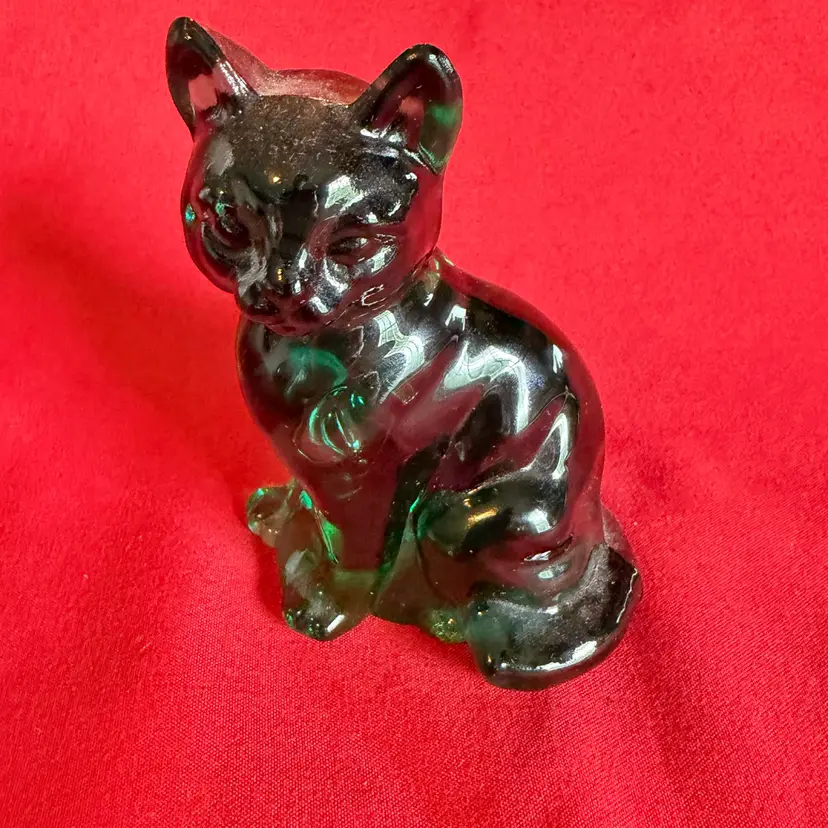 25. VTG Fenton Emerald Kitty
