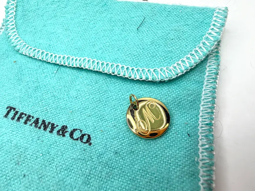 Vintage Tiffany & Co. Notes 18K Gold Letter M Disc Charm Pendant JR1951
