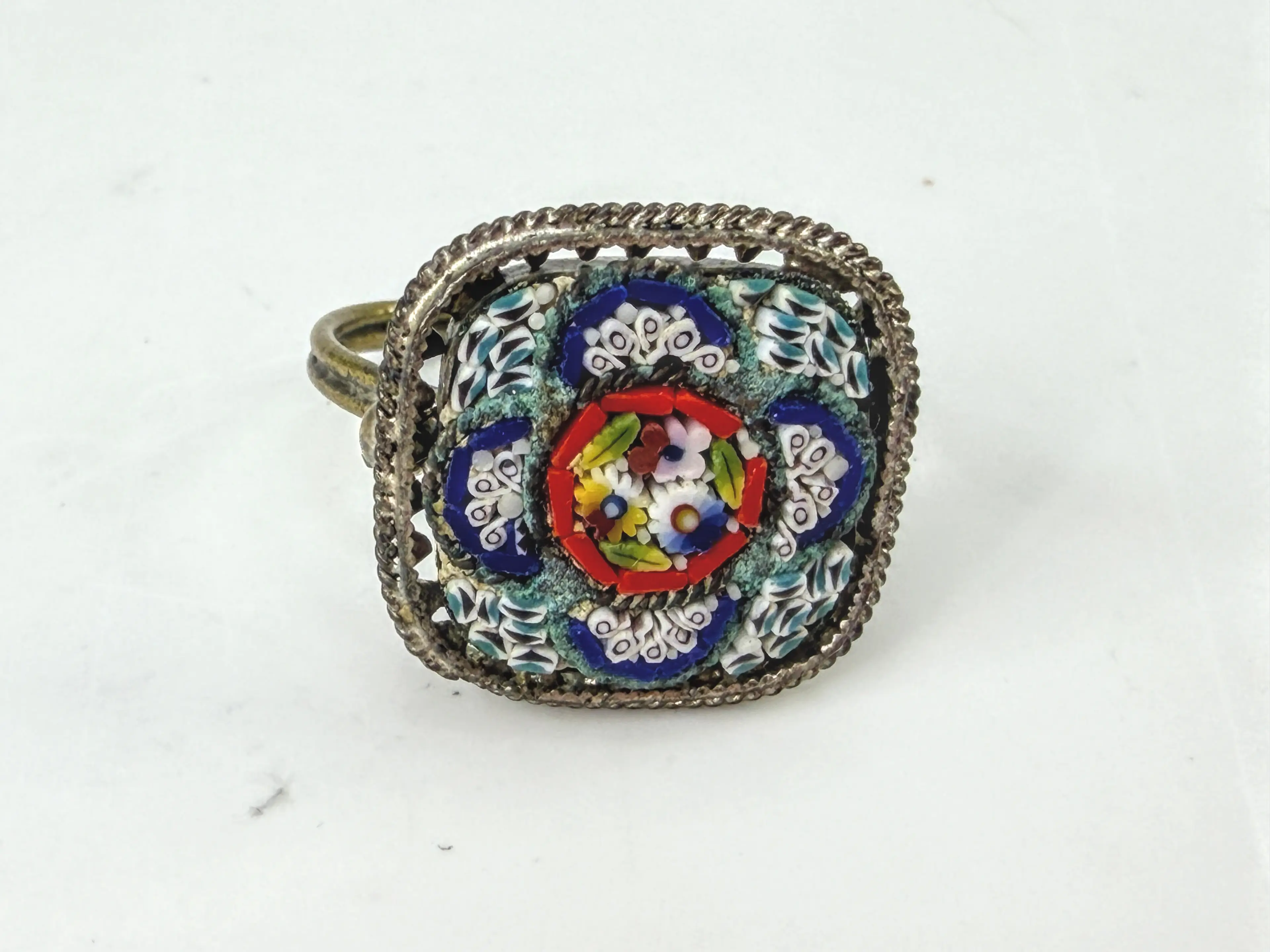 Image 1 of 5