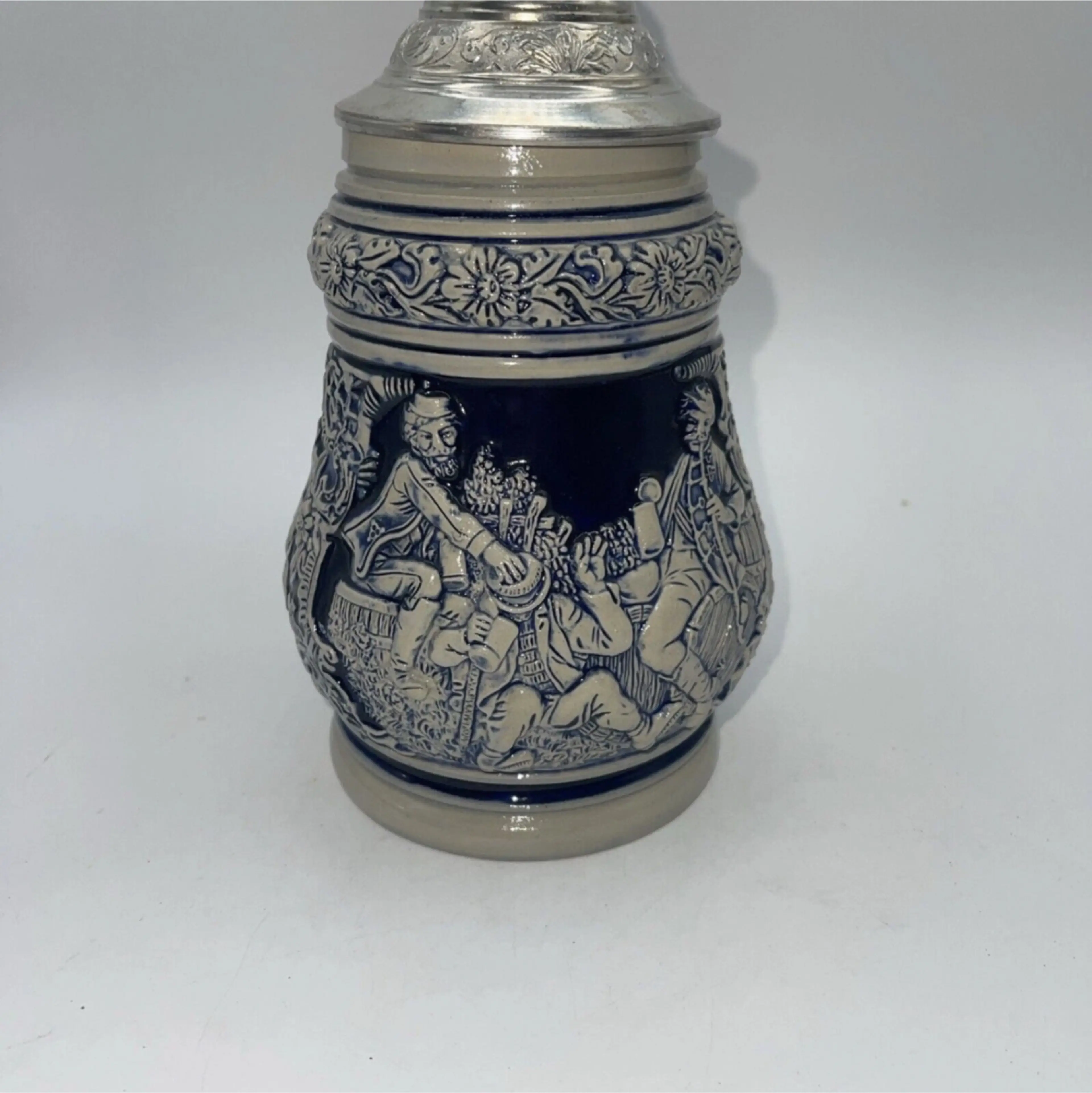 Image 2 of 6