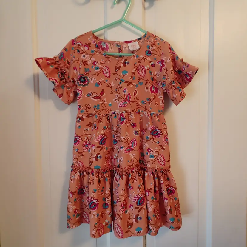 Kids- Brand: Wonder Nation. Size XS, 4-5. Girls floral dress. Material- Unknown. No callouts.