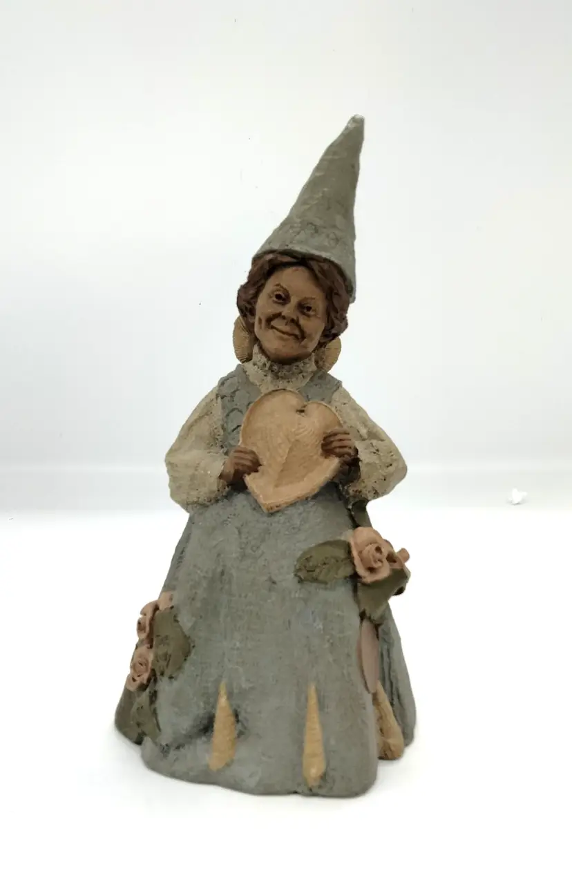 Vintage 1987 Tom Clark Dee Lovely Gnome Holding a Heart #97 Cairn Studio