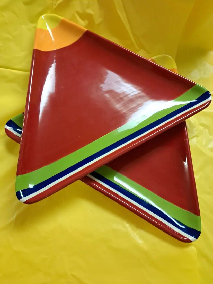 Sonoma Home Triangle Plates