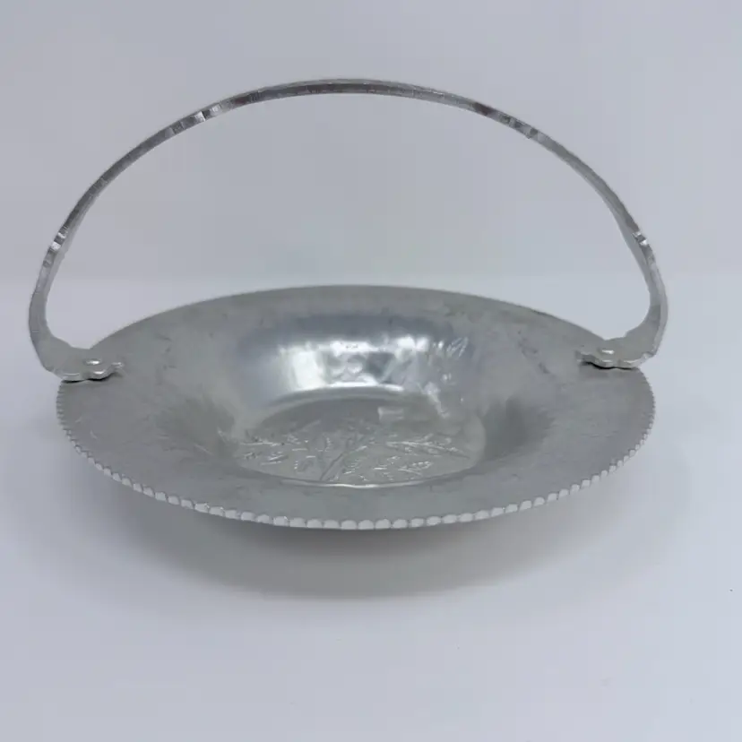 Vintage Continental Silver Co. Brilliantone "Wild Rose" Hammered Aluminum Basket