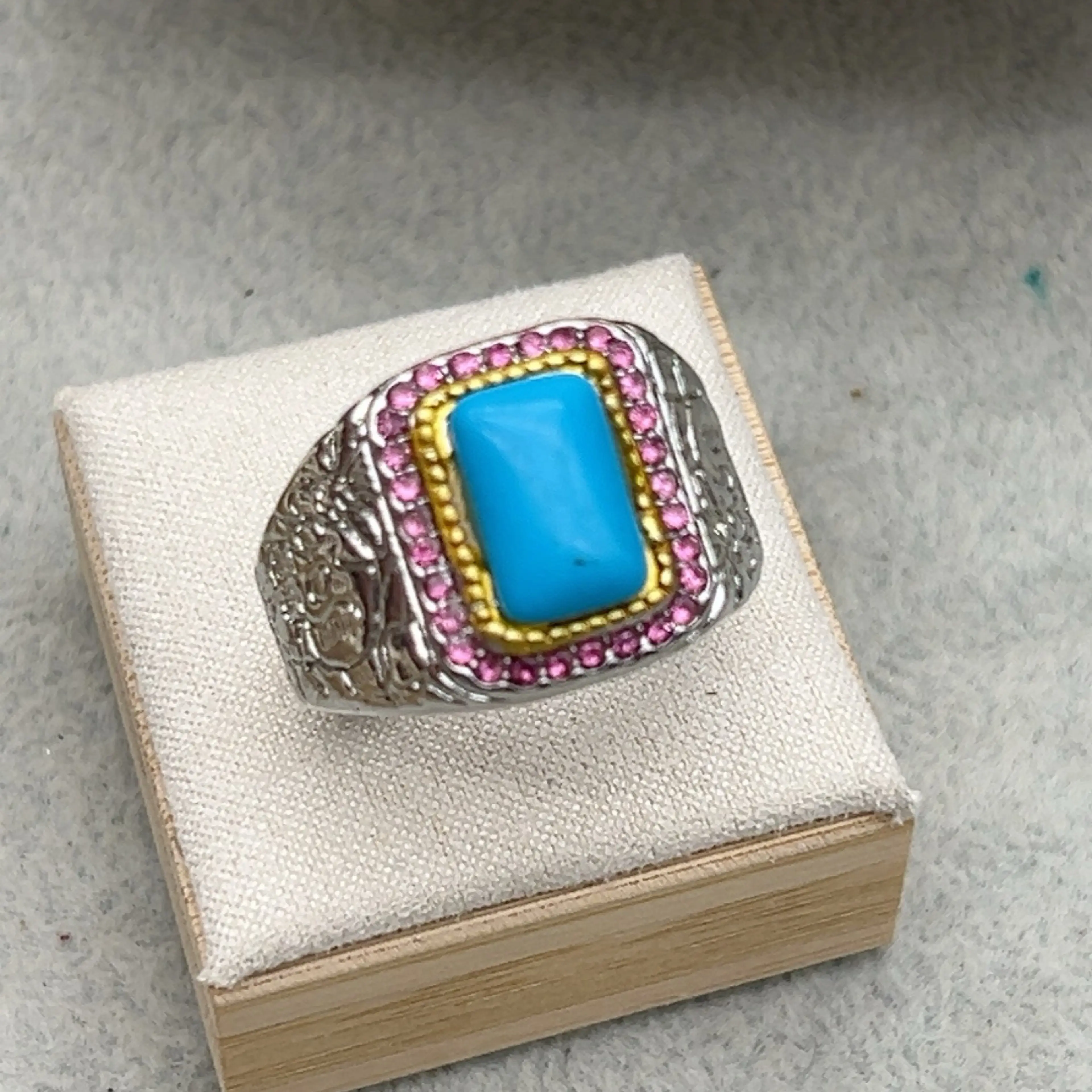 Image 1 of 5