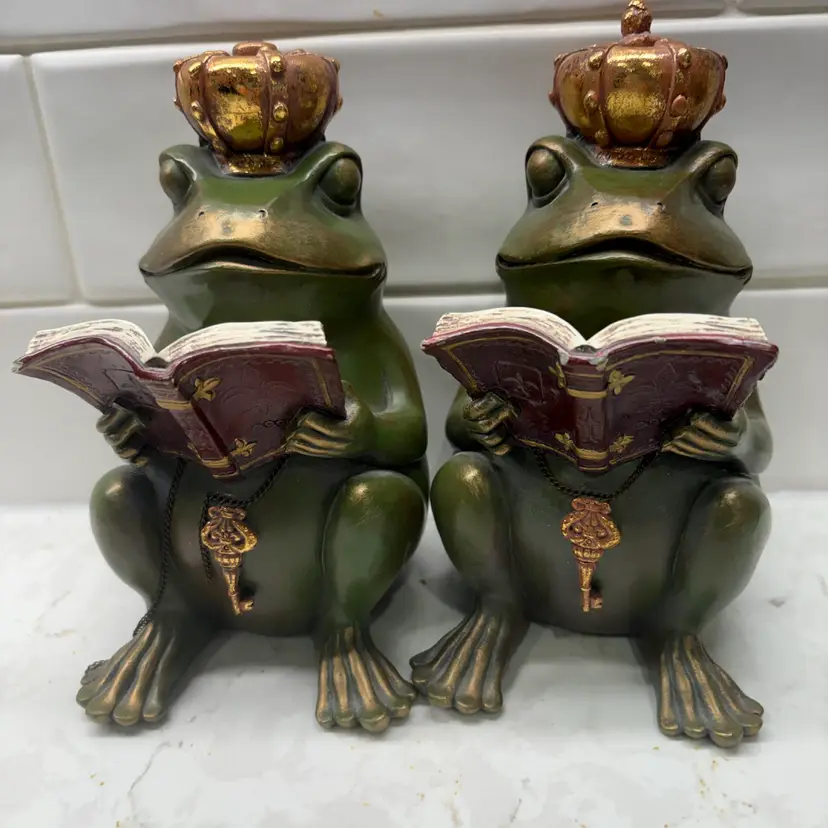 Frog Prince Bookends Pair Reading Crown Gold Key Grimm Fairy Tale 6"