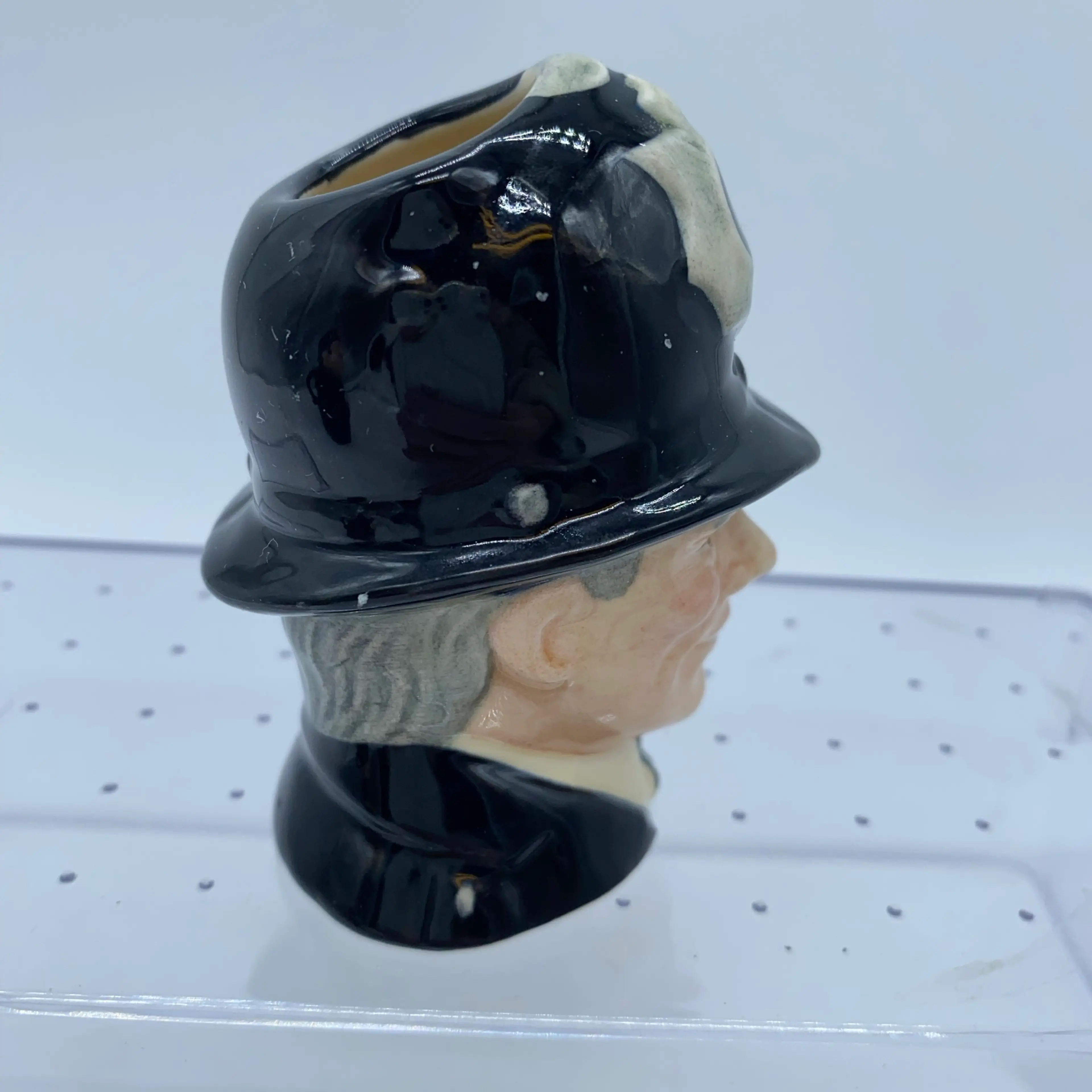Image 2 of 6
