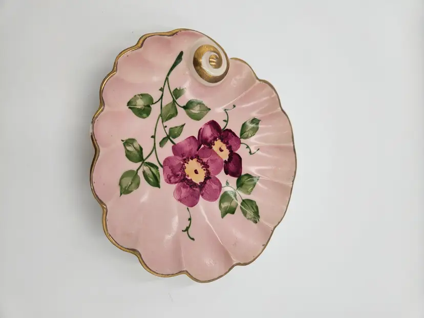 #D29 DeLuxe Inc Fine China Pink Shell Hand Painted Trinket Dish
