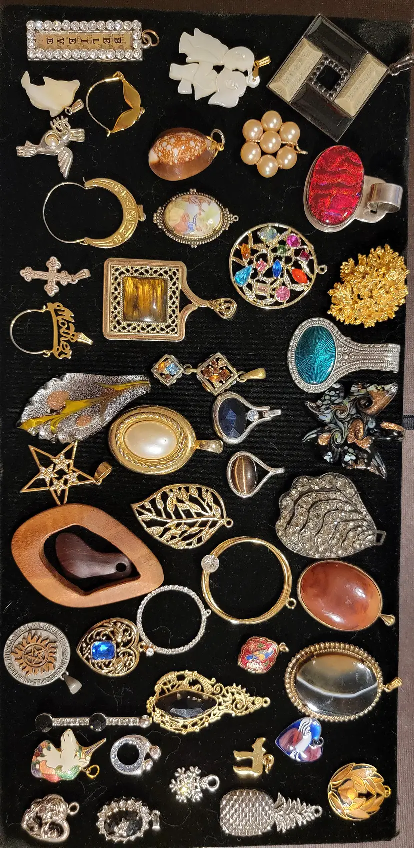 Choice of pendants
