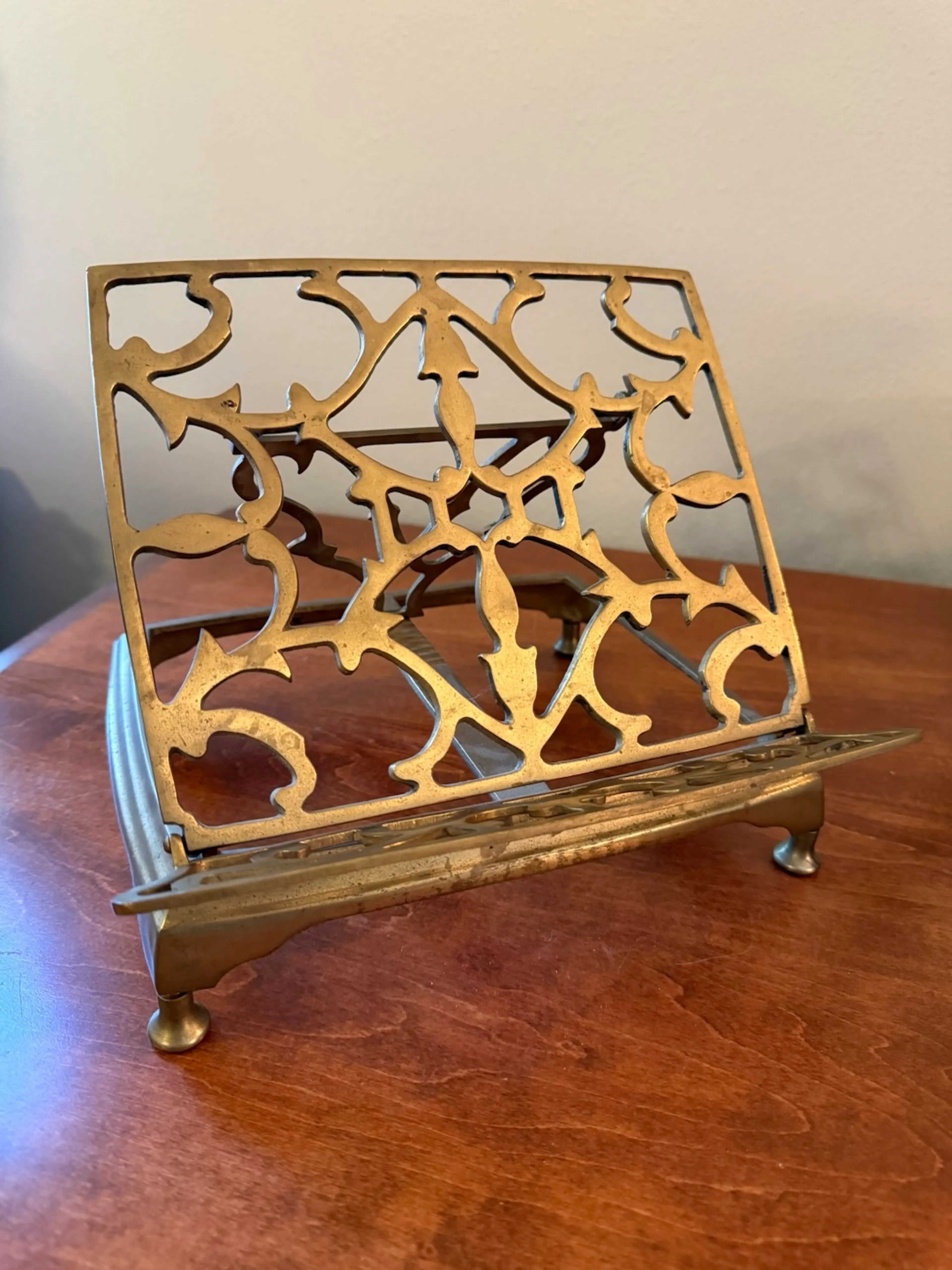 Image 1 of 6