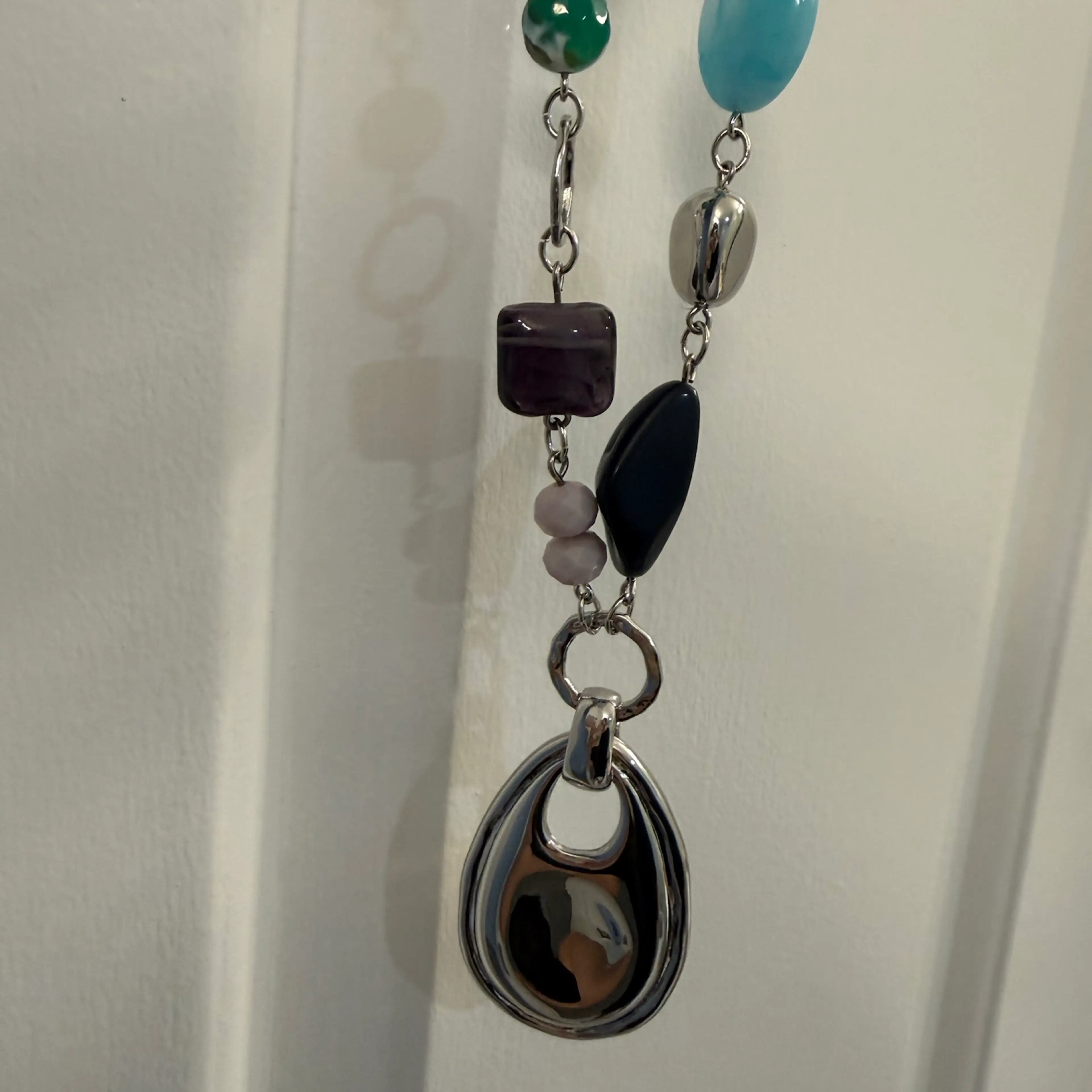 Image 2 of 6