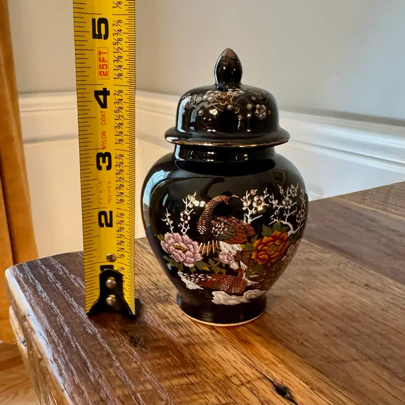 🎀🌹 Mini Black Peacock Ginger Jar
