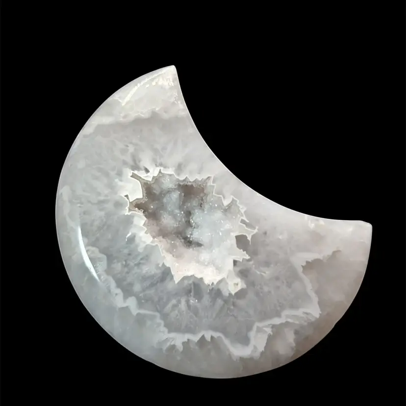 Agate Druzy Moon Carving 3.89in