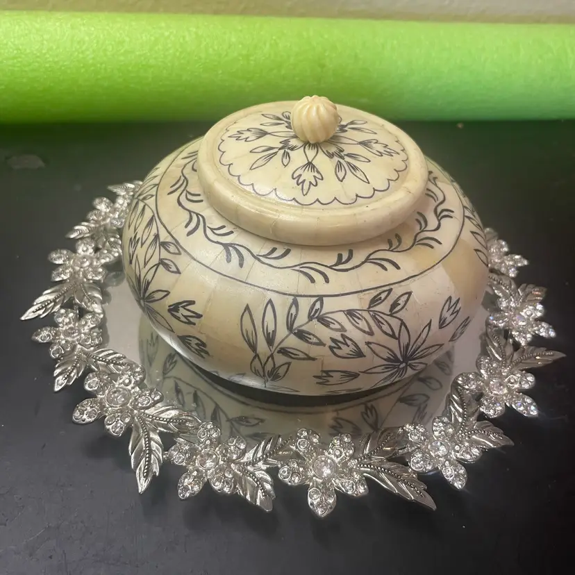 Handcarved Camel bone inlay 6” decorative lidded box for Trinket or Tobacco or Powder Box