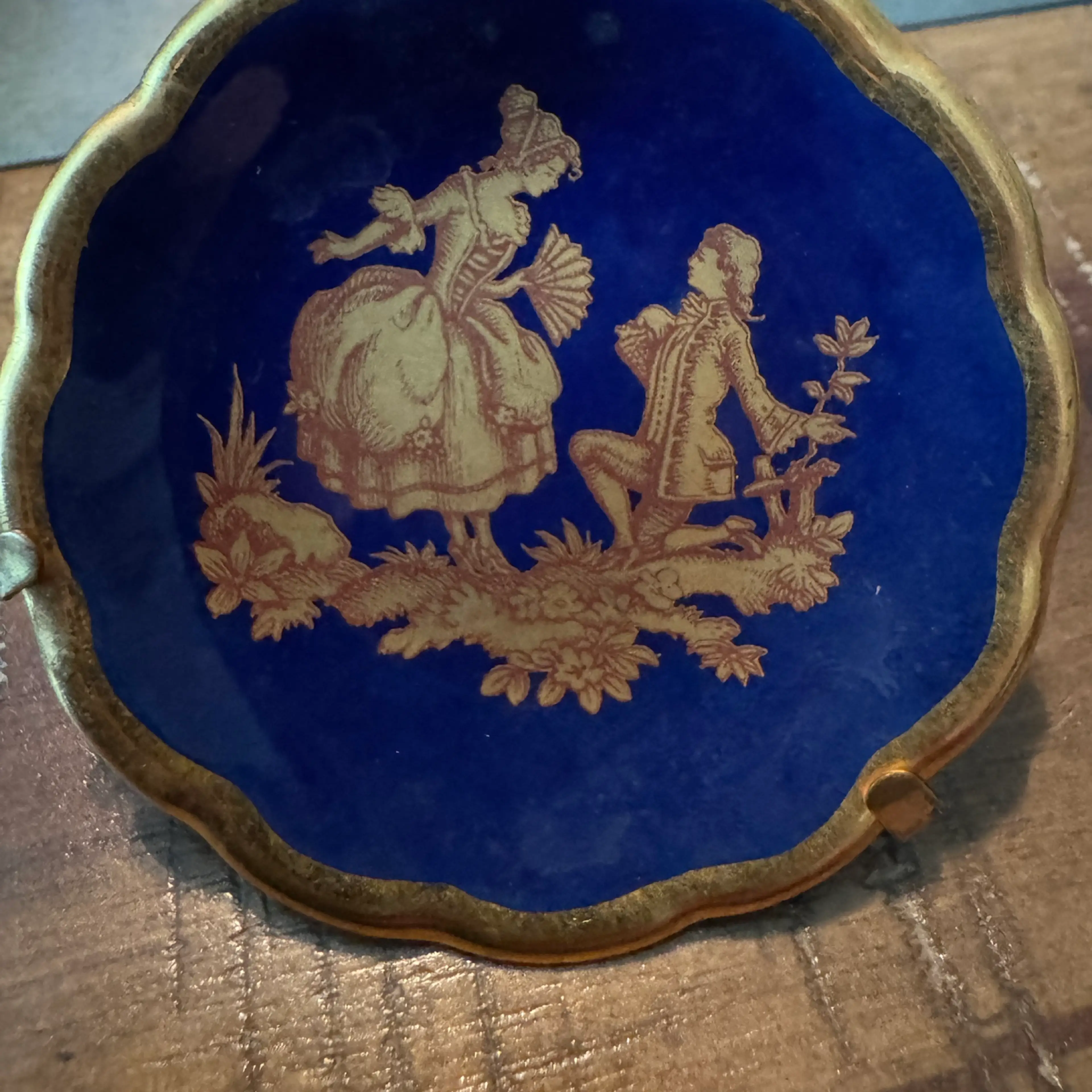 Image 3 of 4